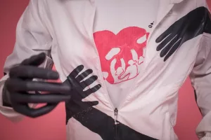 Беговая форма как арт-объект: коллаборация Спортмастера PRO и современных художников в рамках сотрудничества с Московским Марафоном